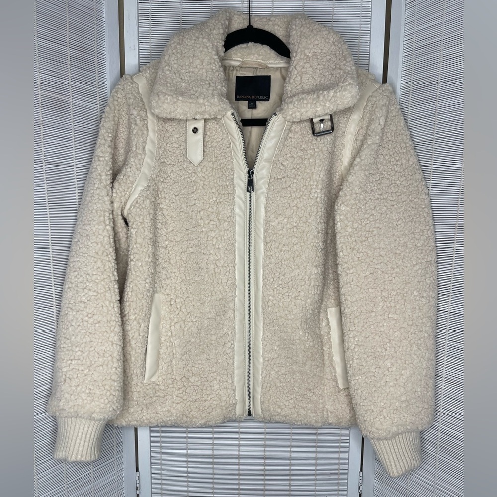 Banana Republic Cream Sherpa Buckle Collar Bomber Jacket Size M